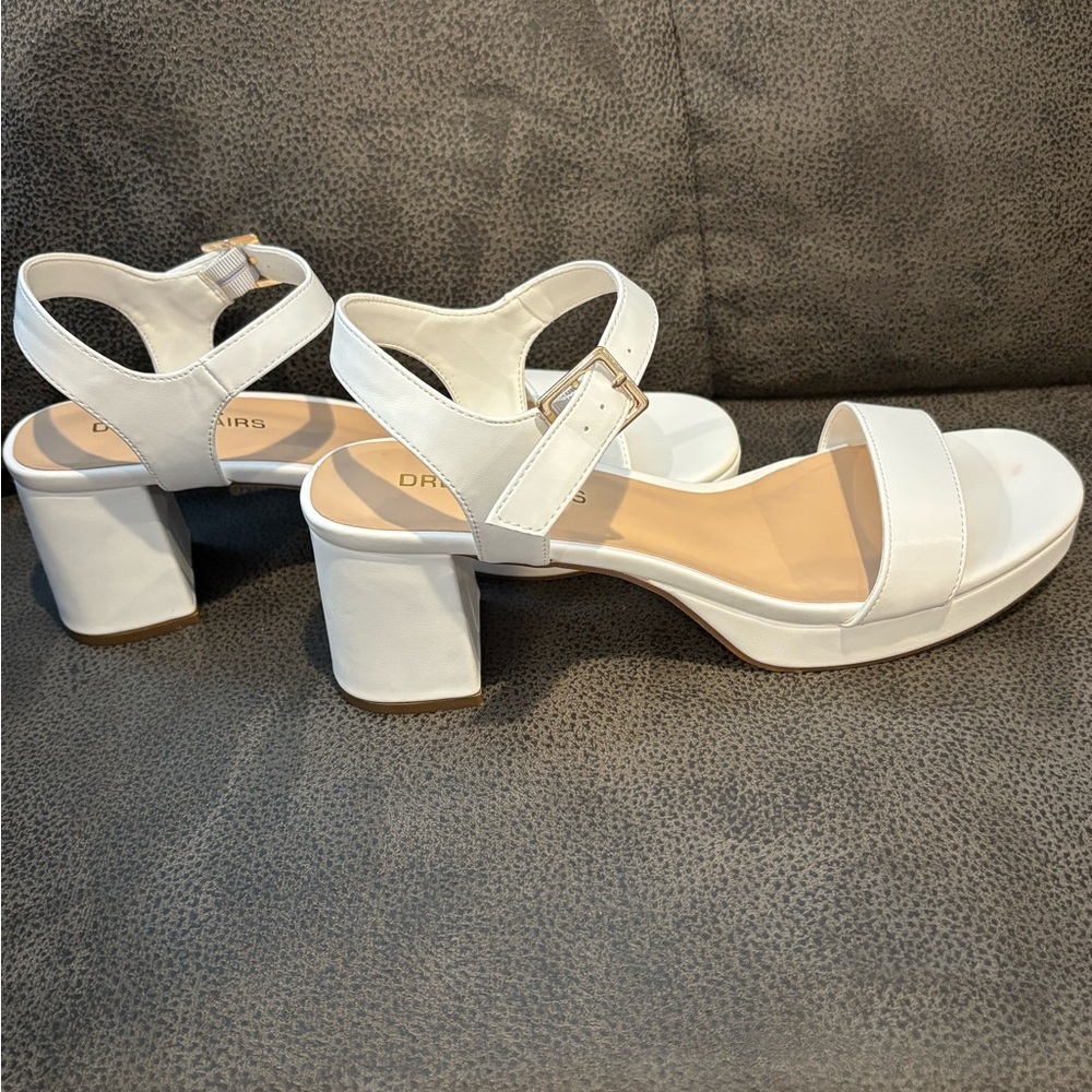 Dream Pairs Elegant White Sandals - Picture 2 of 5